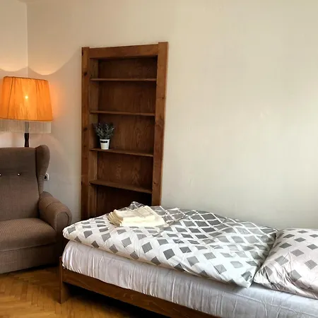 Spacious - Free Parking! * Prag