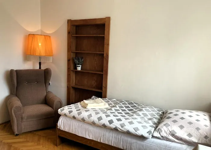 Spacious - Free Parking! * Prag