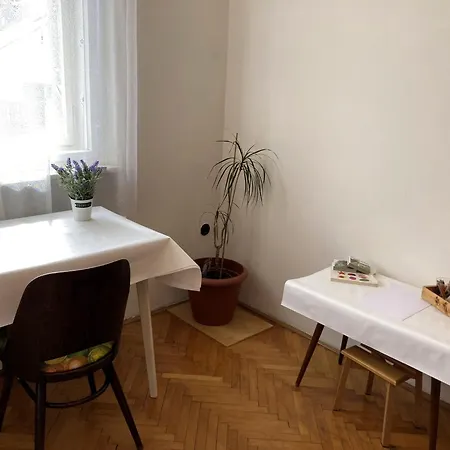 Spacious - Free Parking! Praga